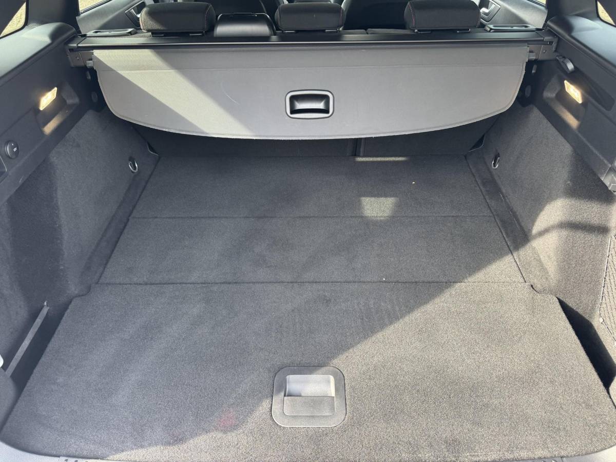Ford Focus Ford Focus Wagon 1.0 EcoBoost Hybrid ST Line | Adaptive cruise control | Winter Pack | Driver Assistance Pack