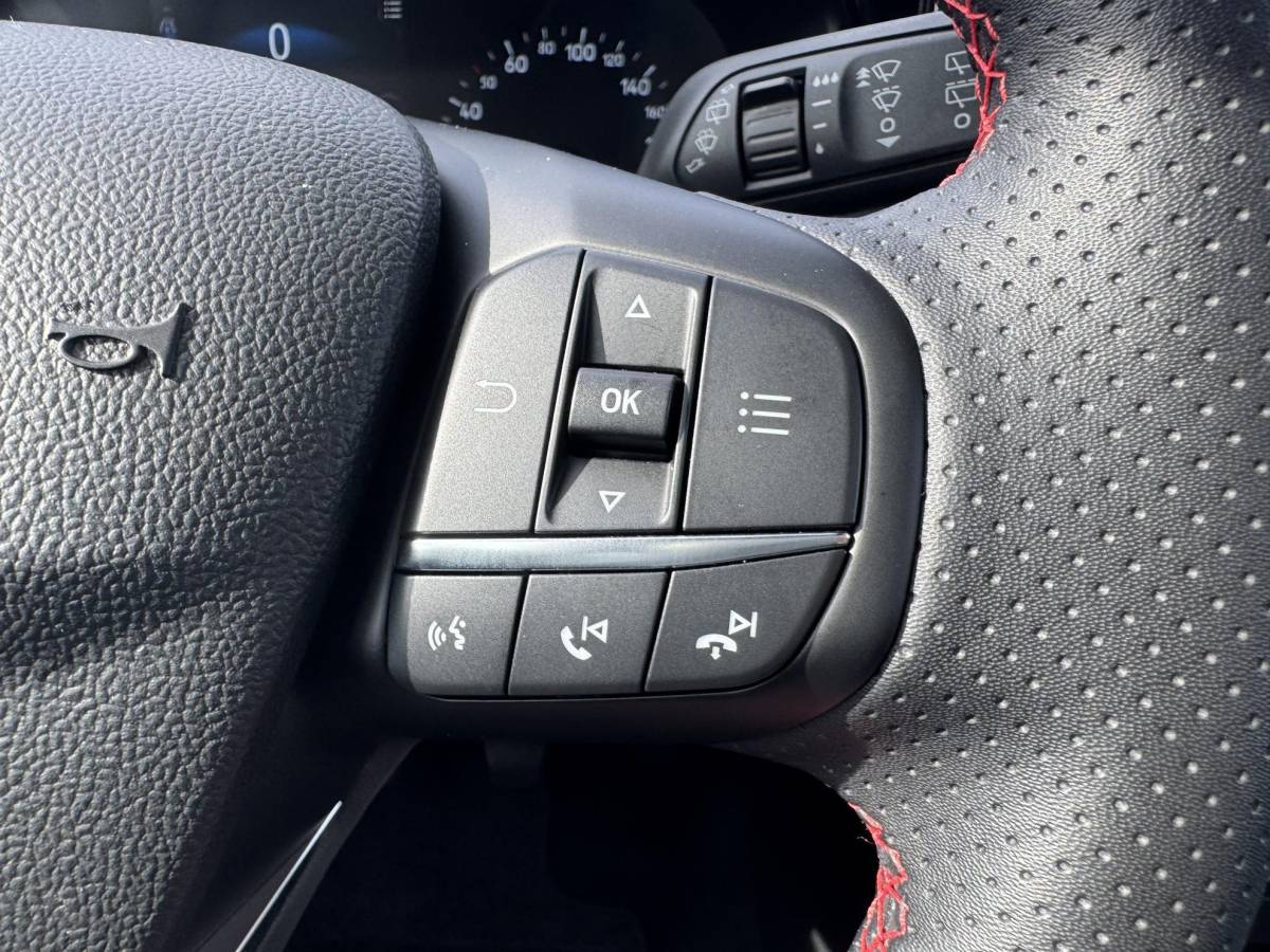 Ford Focus Ford Focus Wagon 1.0 EcoBoost Hybrid ST Line | Adaptive cruise control | Winter Pack | Driver Assistance Pack