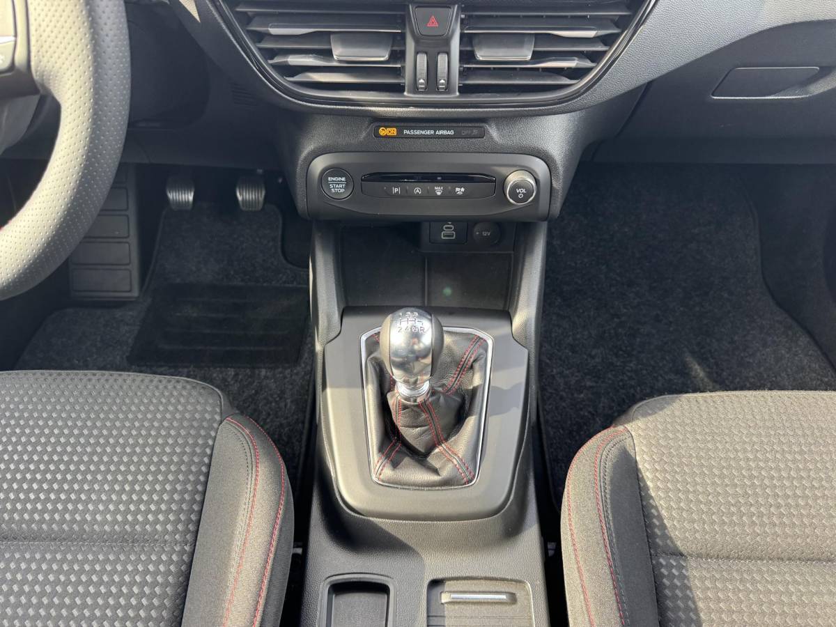 Ford Focus Ford Focus Wagon 1.0 EcoBoost Hybrid ST Line | Adaptive cruise control | Winter Pack | Driver Assistance Pack
