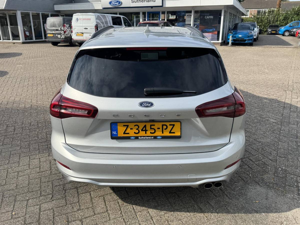 Ford Focus Ford Focus Wagon 1.0 EcoBoost Hybrid ST Line | Adaptive cruise control | Winter Pack | Driver Assistance Pack