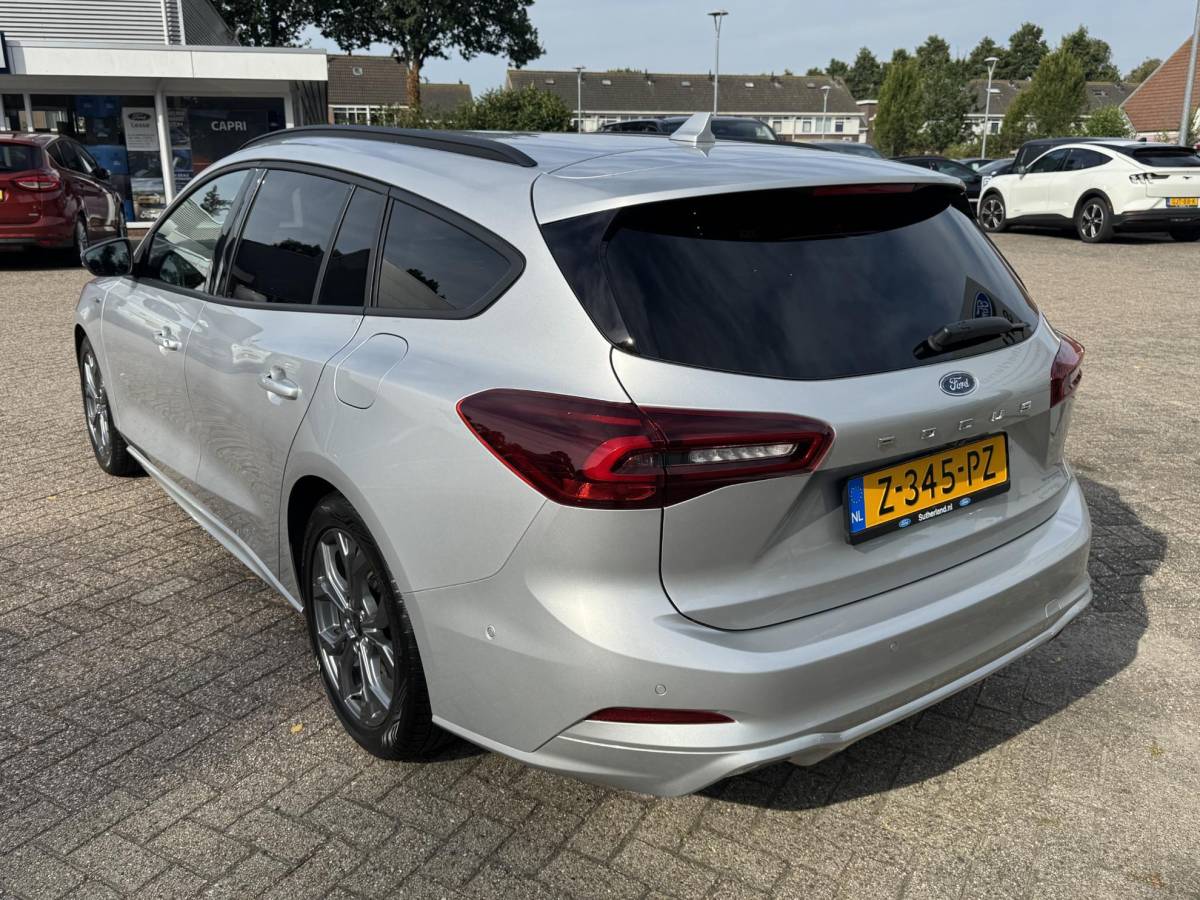 Ford Focus Ford Focus Wagon 1.0 EcoBoost Hybrid ST Line | Adaptive cruise control | Winter Pack | Driver Assistance Pack