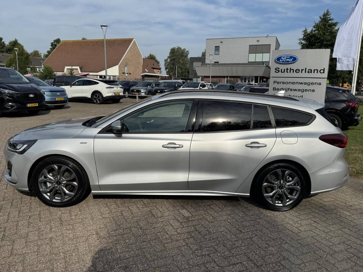 Ford Focus Ford Focus Wagon 1.0 EcoBoost Hybrid ST Line | Adaptive cruise control | Winter Pack | Driver Assistance Pack