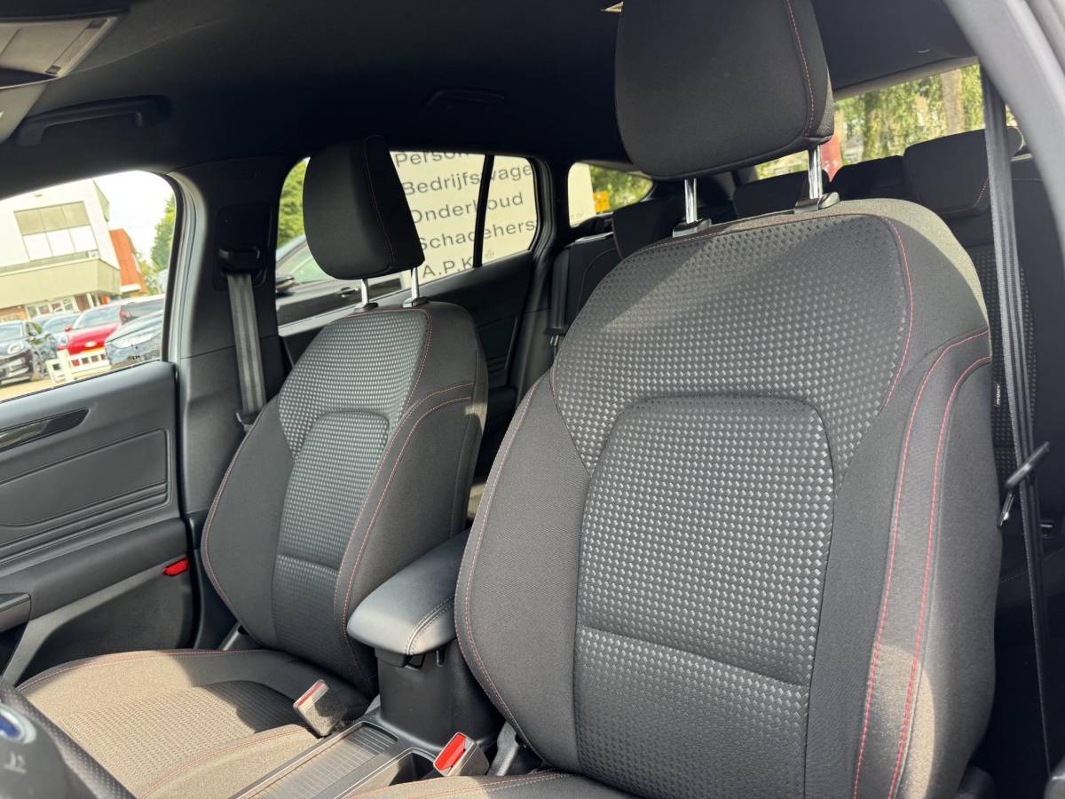 Ford Focus Ford Focus Wagon 1.0 EcoBoost Hybrid ST Line | Adaptive cruise control | Winter Pack | Driver Assistance Pack