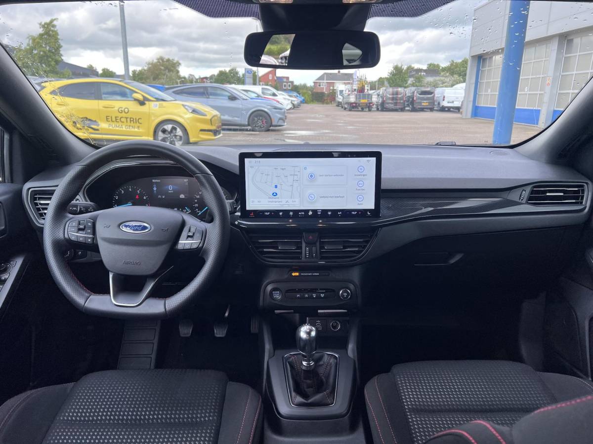 Ford Focus Ford Focus Wagon 1.0 EcoBoost Hybrid ST Line | Winter Pack | Adaptive cruise control | Driver Assitance Pack