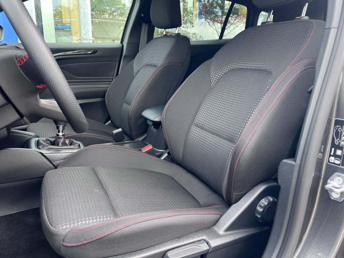 Ford Focus Ford Focus Wagon 1.0 EcoBoost Hybrid ST Line | Winter Pack | Adaptive cruise control | Driver Assitance Pack