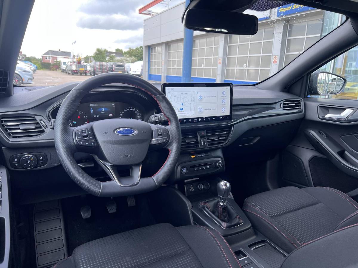 Ford Focus Ford Focus Wagon 1.0 EcoBoost Hybrid ST Line | Winter Pack | Adaptive cruise control | Driver Assitance Pack