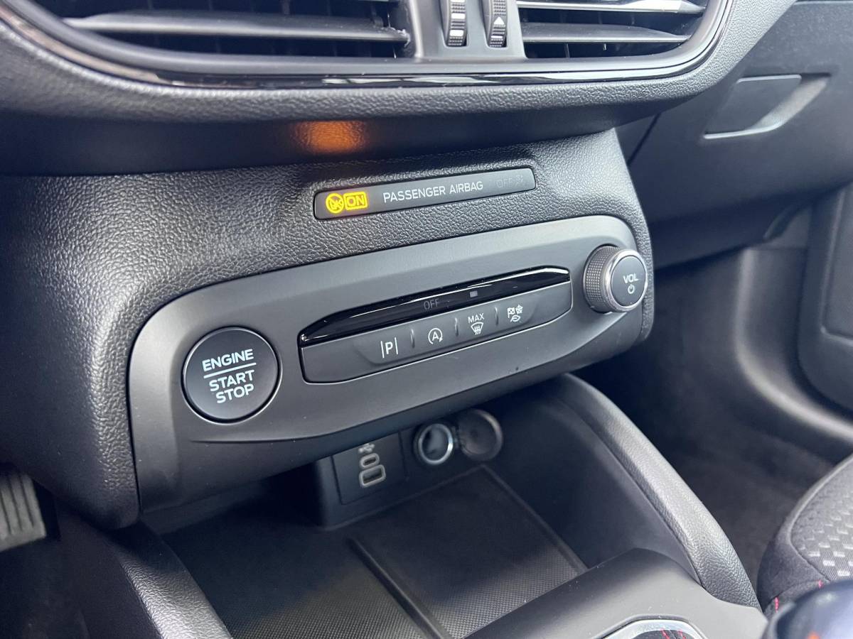 Ford Focus Ford Focus Wagon 1.0 EcoBoost Hybrid ST Line | Winter Pack | Adaptive cruise control | Driver Assitance Pack