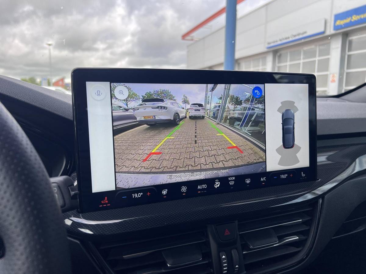 Ford Focus Ford Focus Wagon 1.0 EcoBoost Hybrid ST Line | Winter Pack | Adaptive cruise control | Driver Assitance Pack