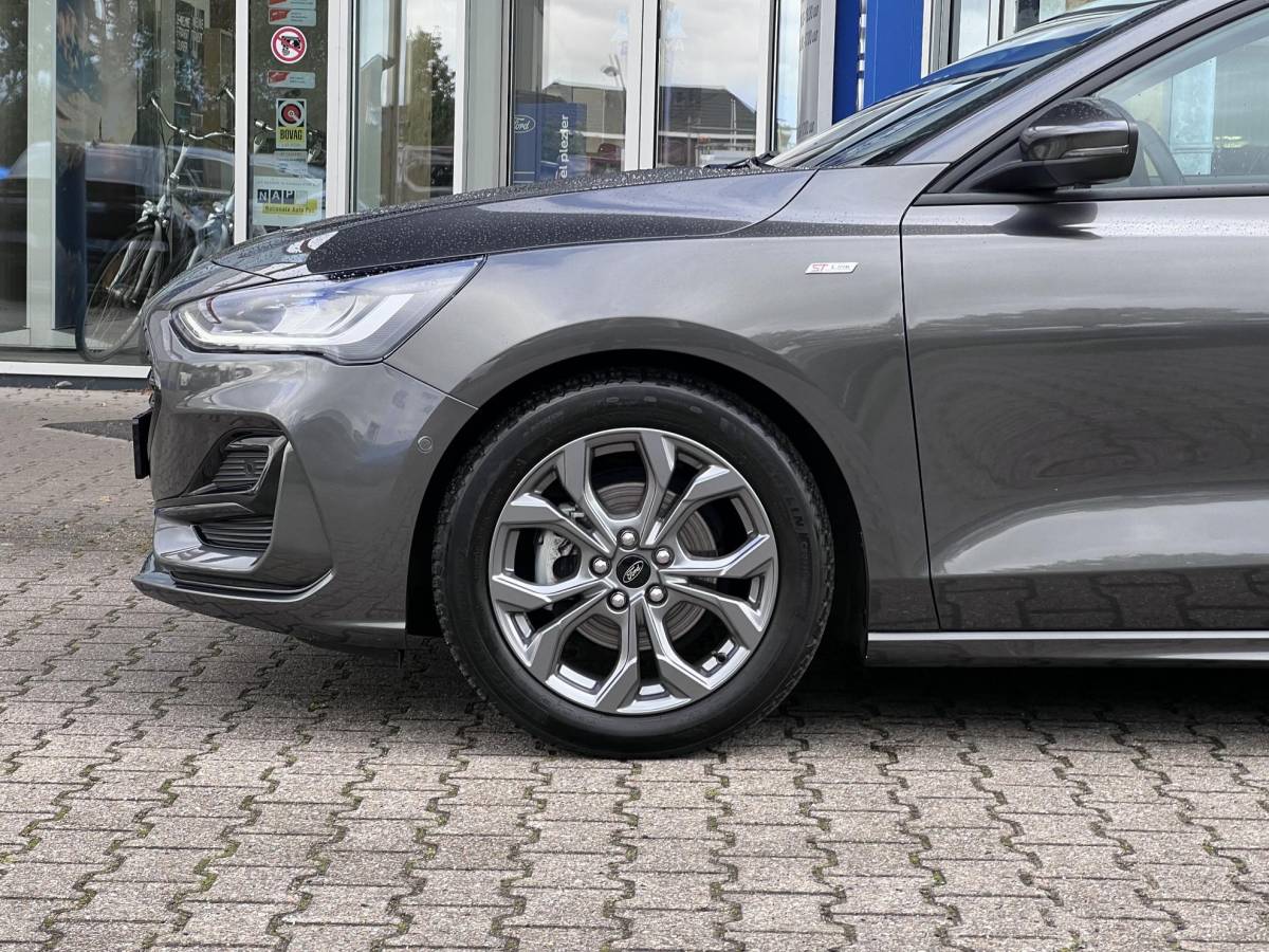 Ford Focus Ford Focus Wagon 1.0 EcoBoost Hybrid ST Line | Winter Pack | Adaptive cruise control | Driver Assitance Pack