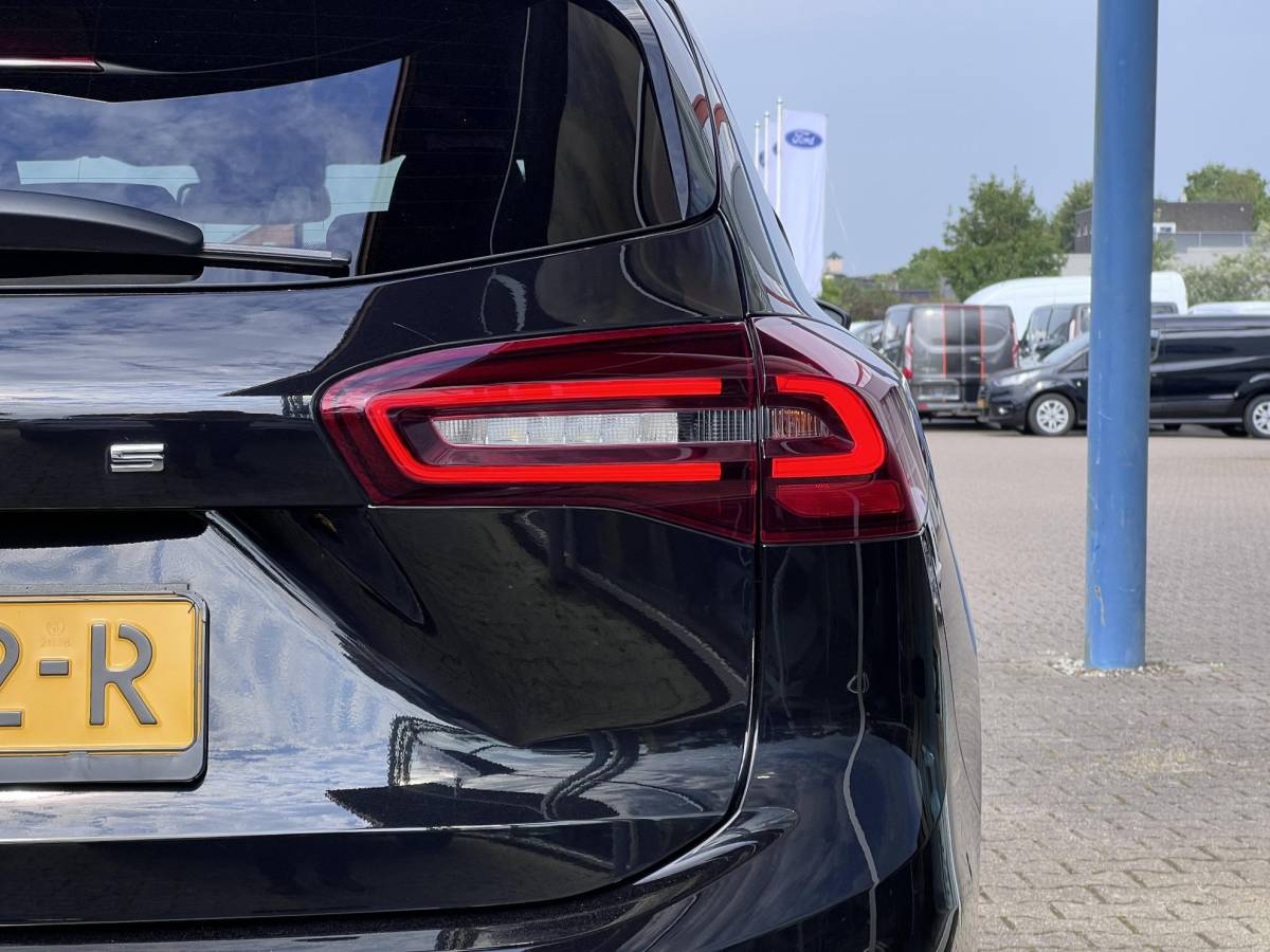 Ford Focus Ford Focus Wagon 1.0 EcoBoost Hybrid ST Line X 155pk Automaat | Trekhaak | 18 inch | Bang&Olufsen | Adaptive cruise control | Elektrisch achterklep