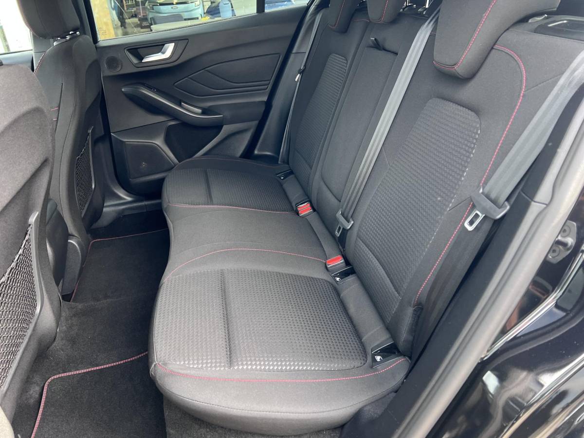 Ford Focus Ford Focus Wagon 1.0 EcoBoost Hybrid ST Line X 155pk Automaat | Trekhaak | 18 inch | Bang&Olufsen | Adaptive cruise control | Elektrisch achterklep