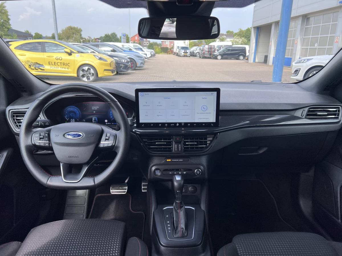 Ford Focus Ford Focus Wagon 1.0 EcoBoost Hybrid ST Line X 155pk Automaat | Trekhaak | 18 inch | Bang&Olufsen | Adaptive cruise control | Elektrisch achterklep