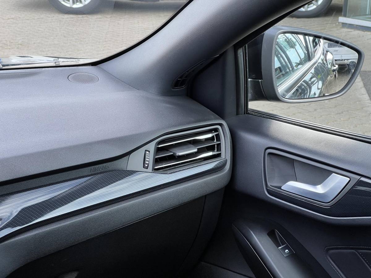Ford Focus Ford Focus Wagon 1.0 EcoBoost Hybrid ST Line X 155pk Automaat | Trekhaak | 18 inch | Bang&Olufsen | Adaptive cruise control | Elektrisch achterklep
