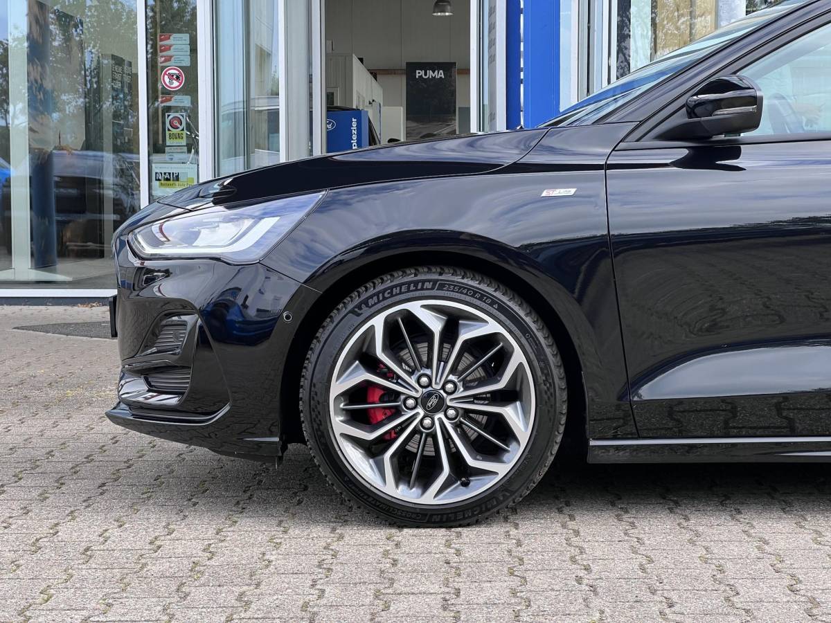Ford Focus Ford Focus Wagon 1.0 EcoBoost Hybrid ST Line X 155pk Automaat | Trekhaak | 18 inch | Bang&Olufsen | Adaptive cruise control | Elektrisch achterklep