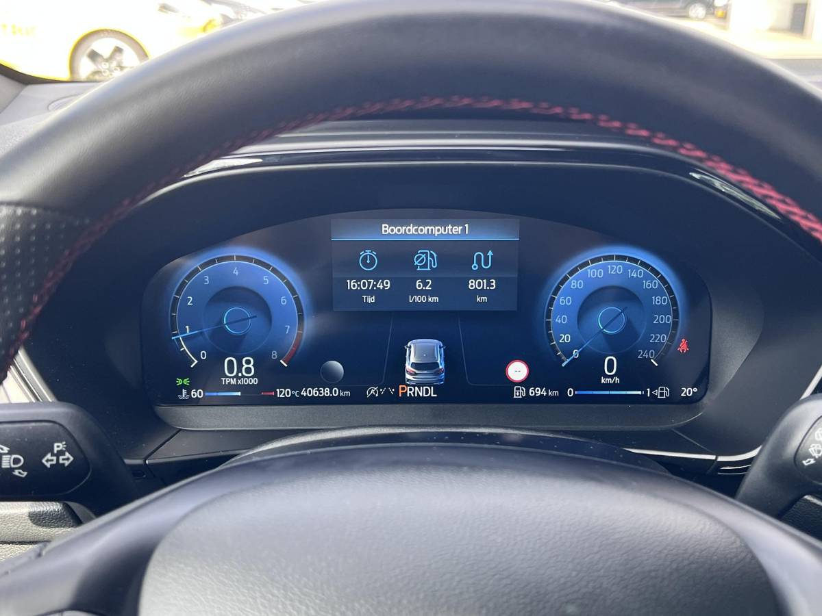 Ford Focus Ford Focus Wagon 1.0 EcoBoost Hybrid ST Line X 155pk Automaat | Trekhaak | 18 inch | Bang&Olufsen | Adaptive cruise control | Elektrisch achterklep