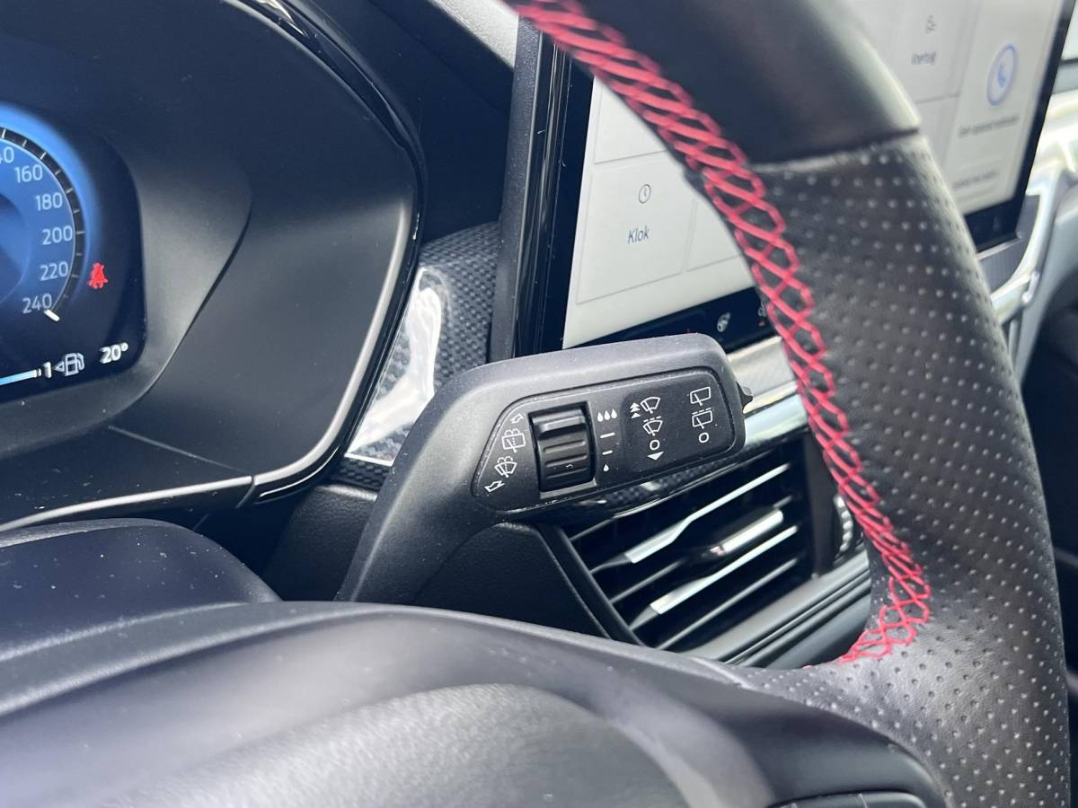 Ford Focus Ford Focus Wagon 1.0 EcoBoost Hybrid ST Line X 155pk Automaat | Trekhaak | 18 inch | Bang&Olufsen | Adaptive cruise control | Elektrisch achterklep