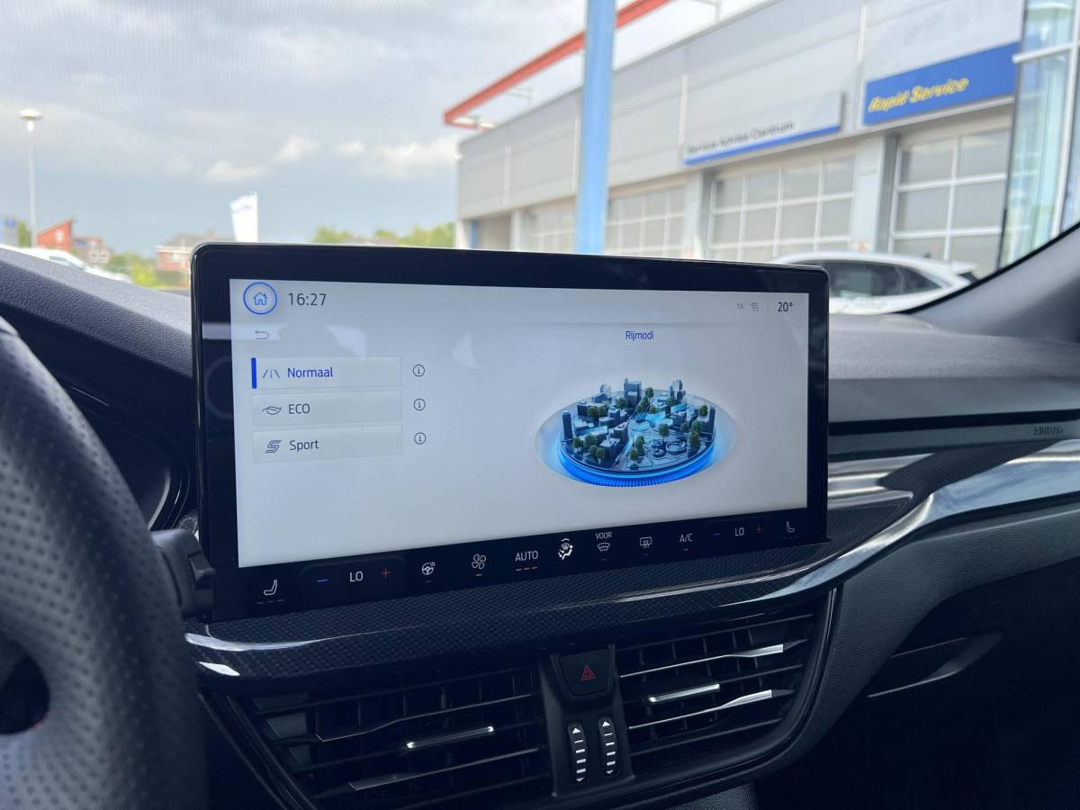 Ford Focus Ford Focus Wagon 1.0 EcoBoost Hybrid ST Line X 155pk Automaat | Trekhaak | 18 inch | Bang&Olufsen | Adaptive cruise control | Elektrisch achterklep