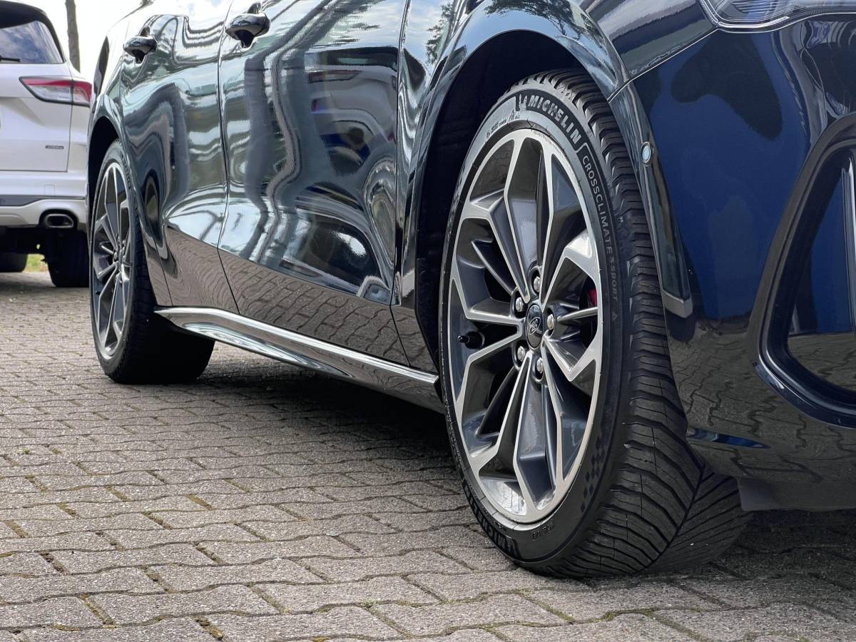 Ford Focus Ford Focus Wagon 1.0 EcoBoost Hybrid ST Line X 155pk Automaat | Trekhaak | 18 inch | Bang&Olufsen | Adaptive cruise control | Elektrisch achterklep