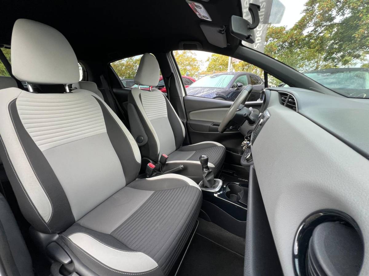 Toyota Yaris Toyota Yaris 1.0 VVT-i Trend | CRUISE CONTROL | ACHTERUITRIJCAMERA | BI-TONE | CLIMATE CONTROL | ALL SEASON BANCEN | 16 INCH LMV |