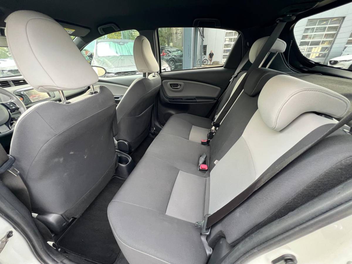 Toyota Yaris Toyota Yaris 1.0 VVT-i Trend | CRUISE CONTROL | ACHTERUITRIJCAMERA | BI-TONE | CLIMATE CONTROL | ALL SEASON BANCEN | 16 INCH LMV |
