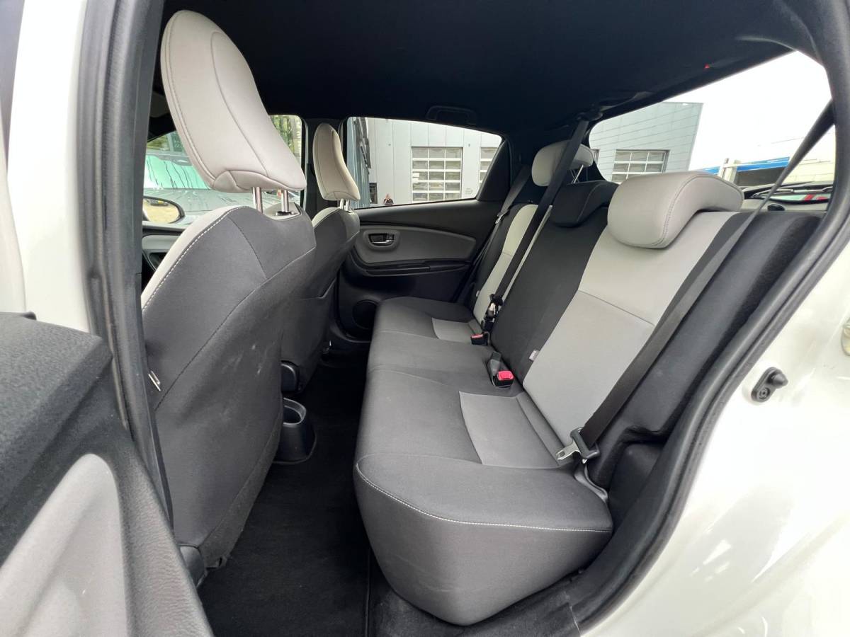 Toyota Yaris Toyota Yaris 1.0 VVT-i Trend | CRUISE CONTROL | ACHTERUITRIJCAMERA | BI-TONE | CLIMATE CONTROL | ALL SEASON BANCEN | 16 INCH LMV |