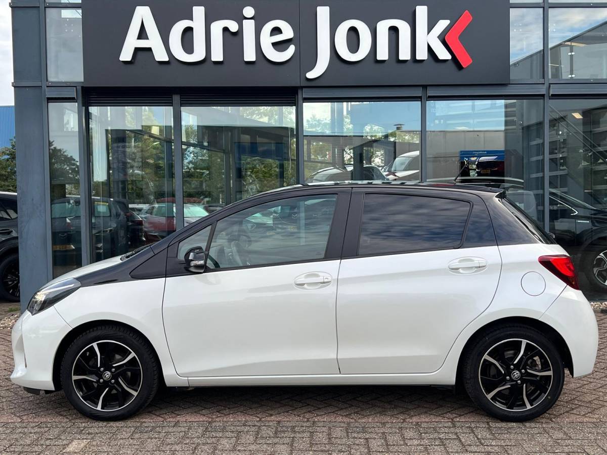 Toyota Yaris Toyota Yaris 1.0 VVT-i Trend | CRUISE CONTROL | ACHTERUITRIJCAMERA | BI-TONE | CLIMATE CONTROL | ALL SEASON BANCEN | 16 INCH LMV |