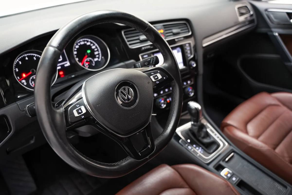 Volkswagen Golf Volkswagen Golf 1.4 TSI ACT Highline 5-drs Aut. [ Xenon Leder Navi Clima ]
