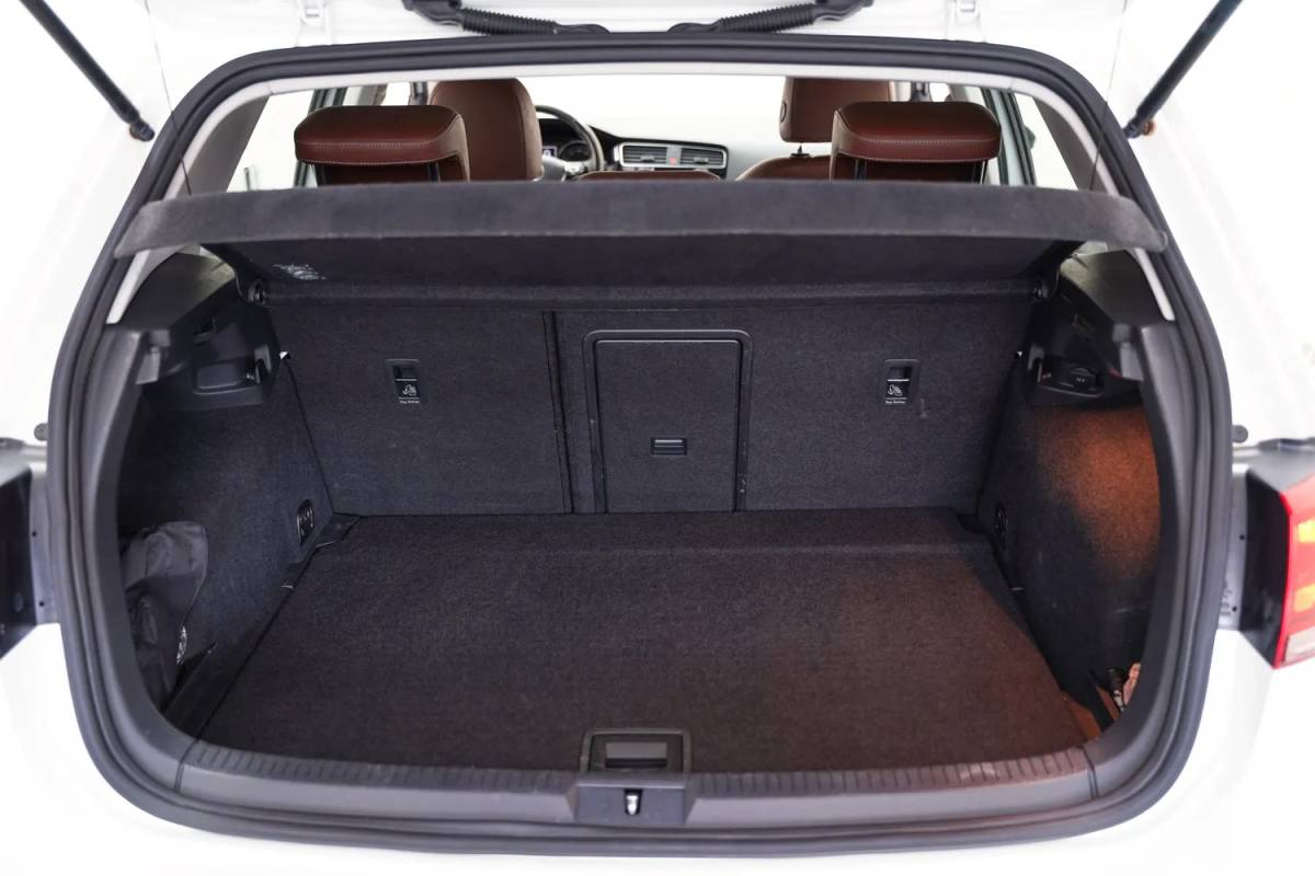 Volkswagen Golf Volkswagen Golf 1.4 TSI ACT Highline 5-drs Aut. [ Xenon Leder Navi Clima ]