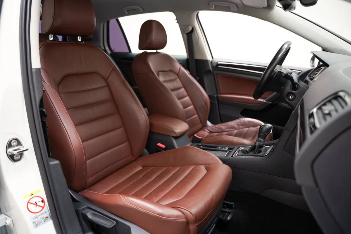 Volkswagen Golf Volkswagen Golf 1.4 TSI ACT Highline 5-drs Aut. [ Xenon Leder Navi Clima ]