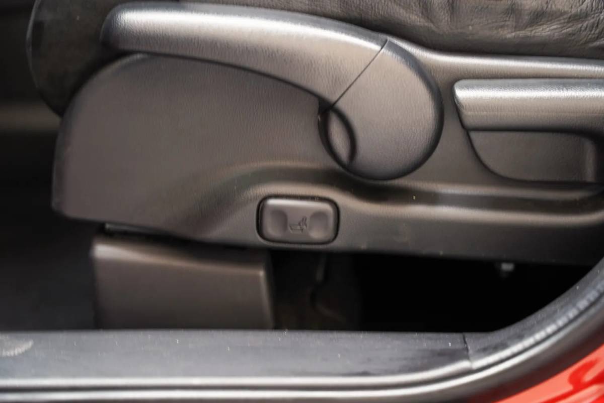 Honda CR-V Honda Cr-v 2.0 4WD Lifestyle Aut. [ Stoelverwarming camera Navi ]