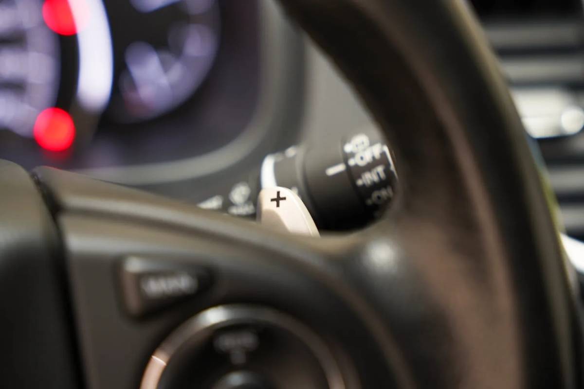 Honda CR-V Honda Cr-v 2.0 4WD Lifestyle Aut. [ Stoelverwarming camera Navi ]