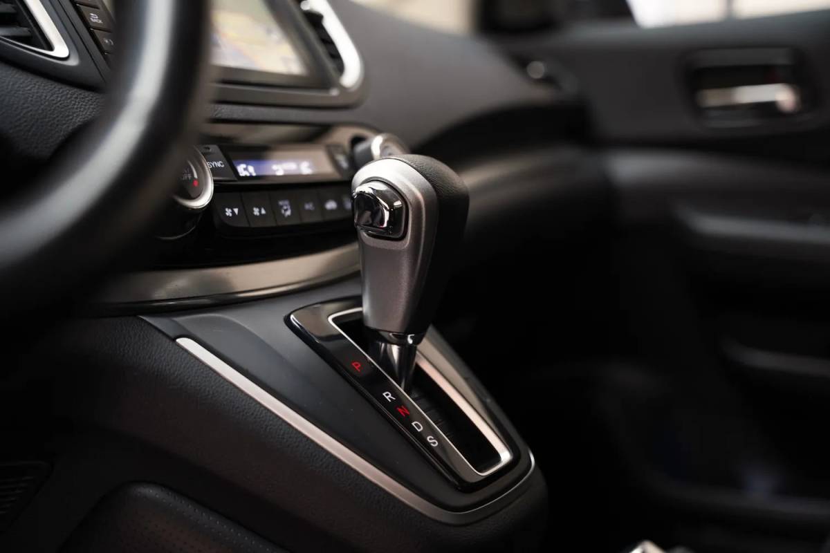 Honda CR-V Honda Cr-v 2.0 4WD Lifestyle Aut. [ Stoelverwarming camera Navi ]