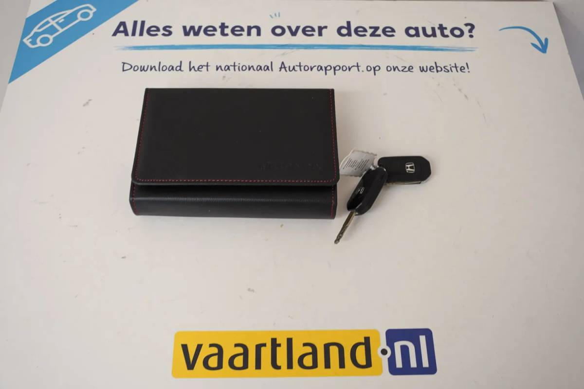 Honda CR-V Honda Cr-v 2.0 4WD Lifestyle Aut. [ Stoelverwarming camera Navi ]