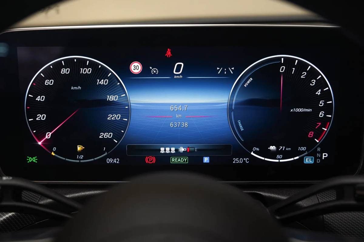 Mercedes-Benz C-Klasse Mercedes-Benz C-Klasse Estate 300 e AMG Night [ Magno ][ Sfeer Navi Camera Stoelverwarming ]