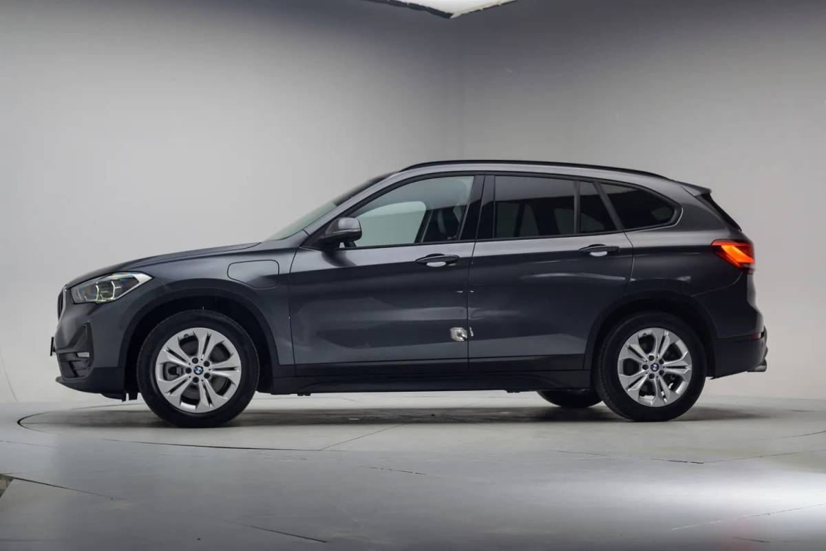 BMW X1 BMW X1 xDrive25e Executive [ LED Leder Navi prof. Stoelverwarming ]