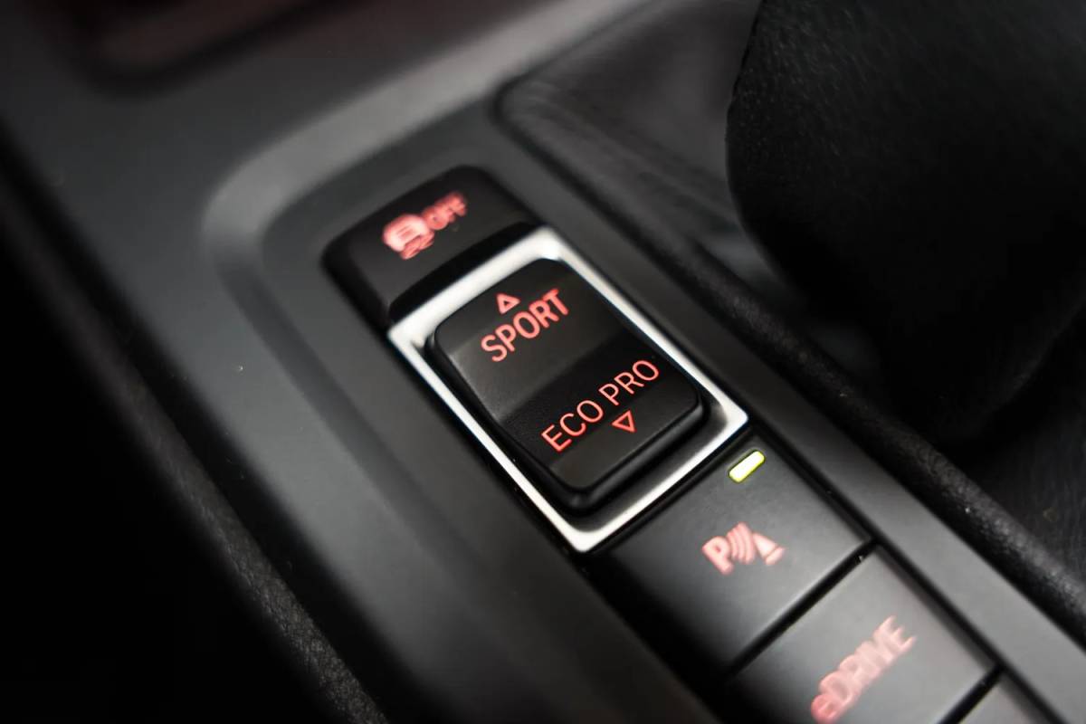 BMW X1 BMW X1 xDrive25e Executive [ LED Leder Navi prof. Stoelverwarming ]