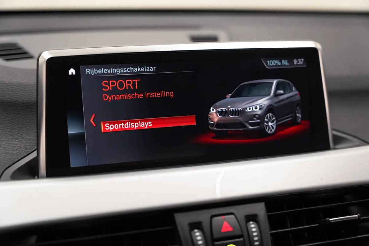 BMW X1 BMW X1 xDrive25e Executive [ LED Leder Navi prof. Stoelverwarming ]