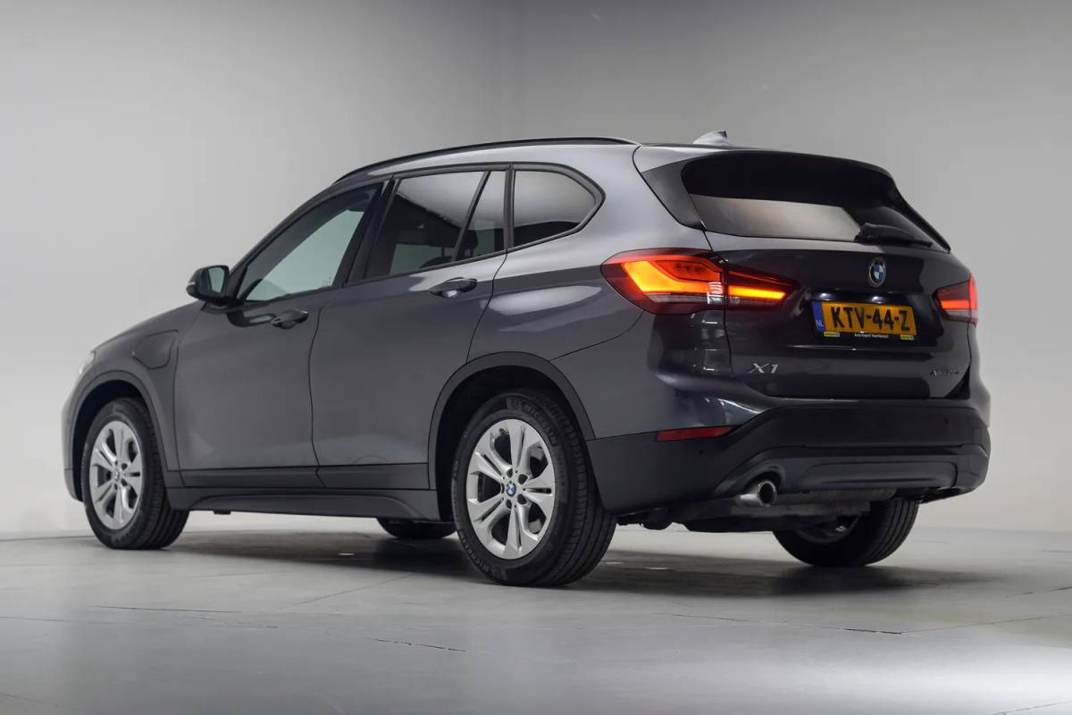 BMW X1 BMW X1 xDrive25e Executive [ LED Leder Navi prof. Stoelverwarming ]