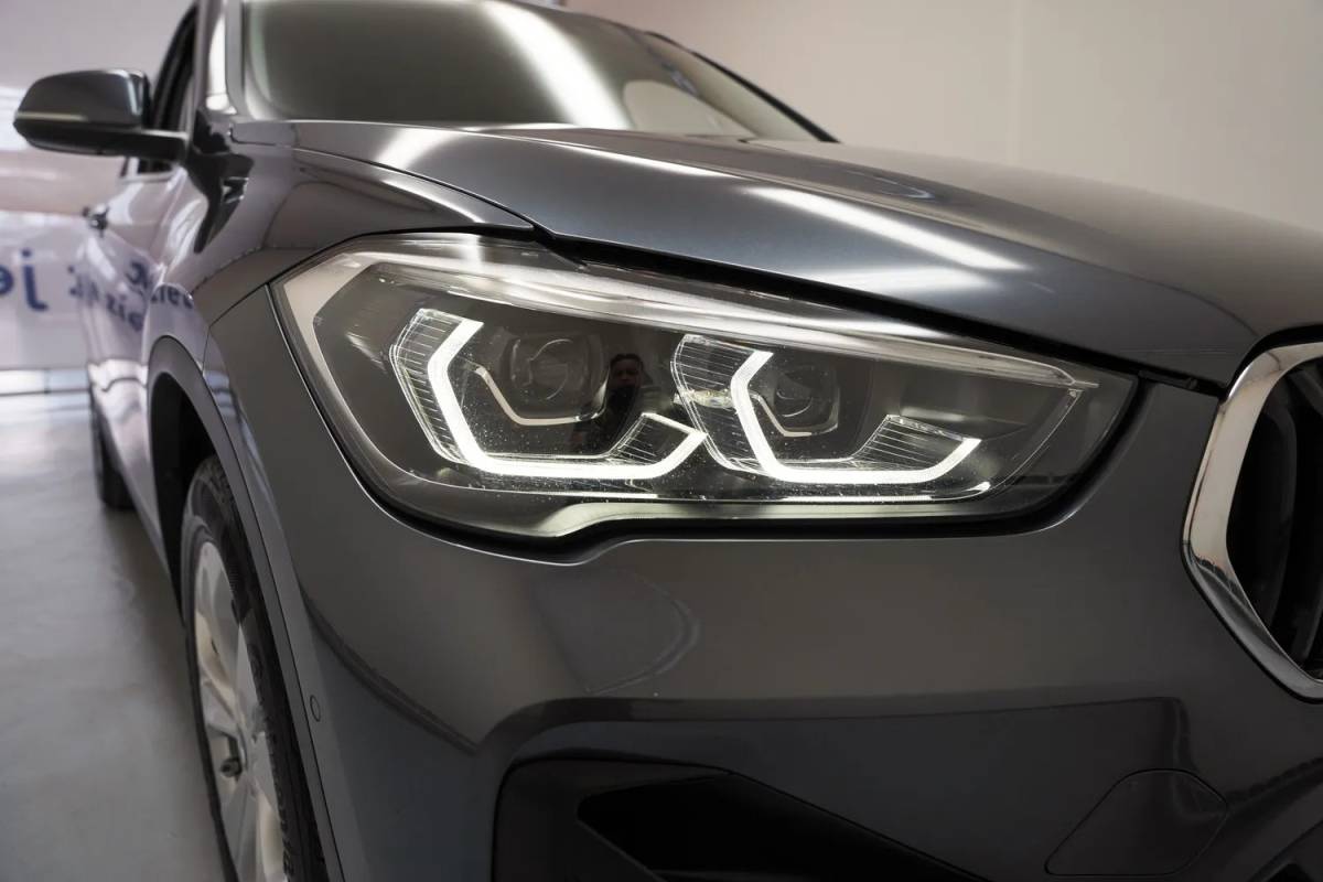 BMW X1 BMW X1 xDrive25e Executive [ LED Leder Navi prof. Stoelverwarming ]