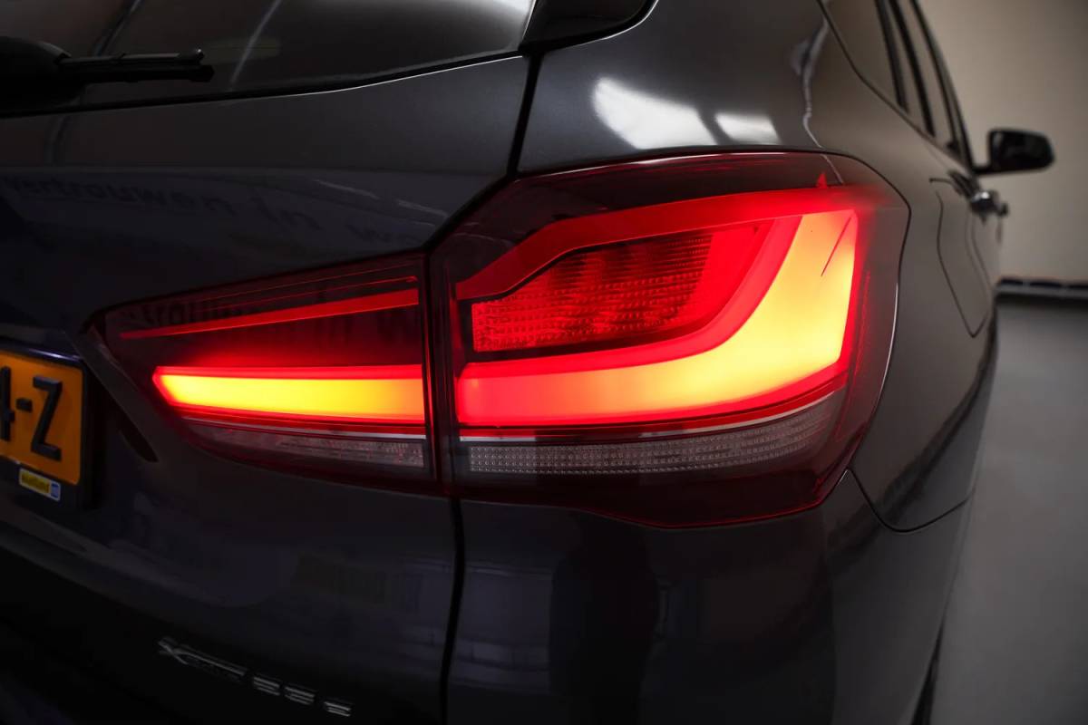 BMW X1 BMW X1 xDrive25e Executive [ LED Leder Navi prof. Stoelverwarming ]
