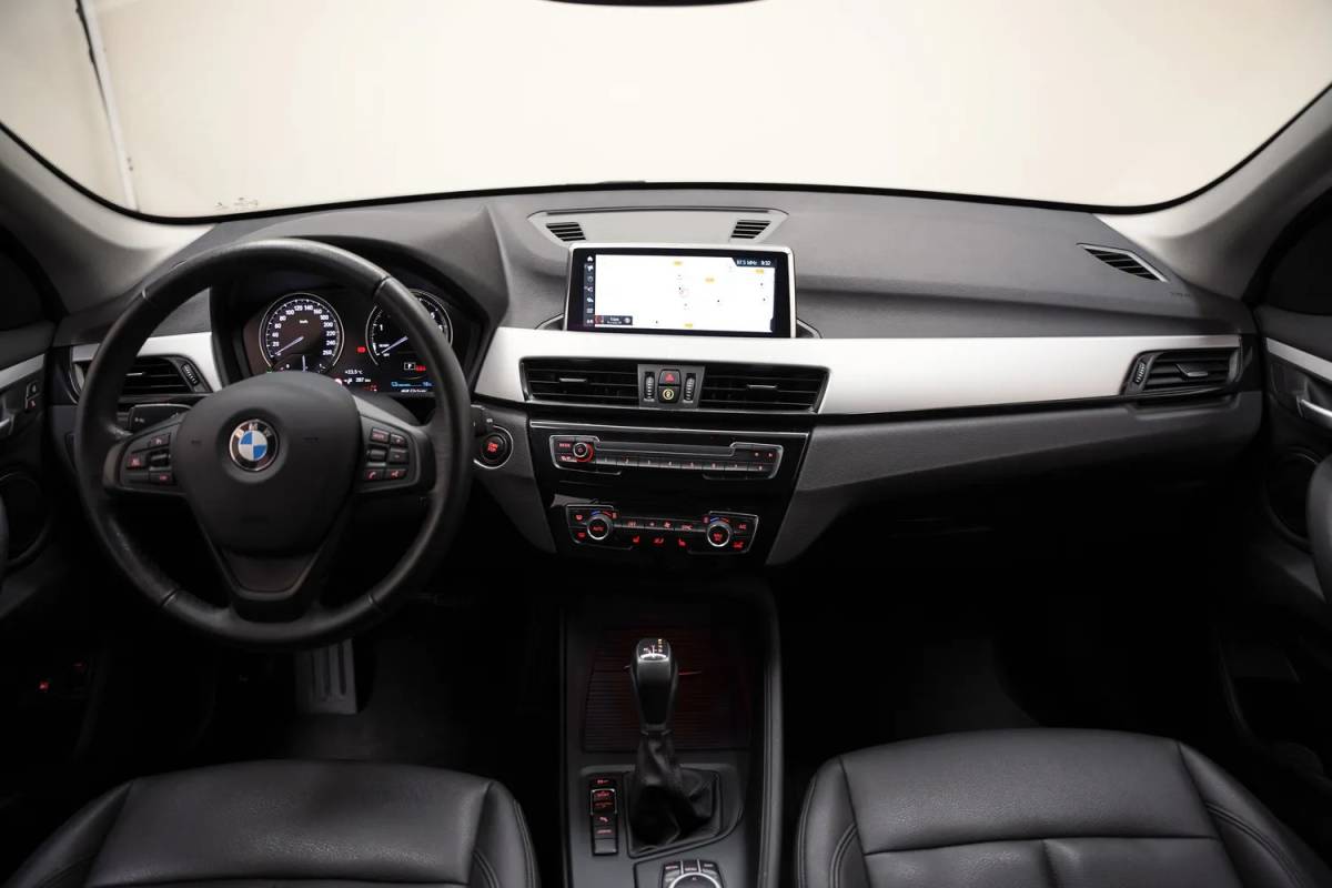BMW X1 BMW X1 xDrive25e Executive [ LED Leder Navi prof. Stoelverwarming ]