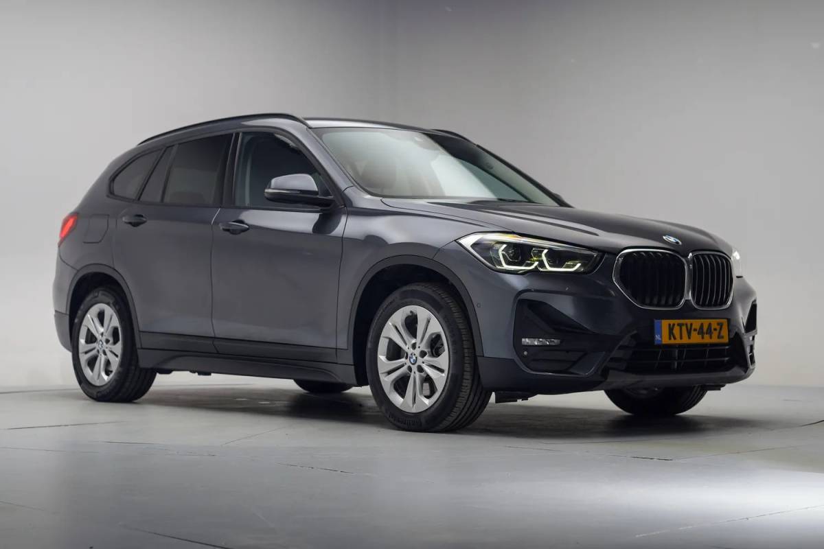 BMW X1 BMW X1 xDrive25e Executive [ LED Leder Navi prof. Stoelverwarming ]