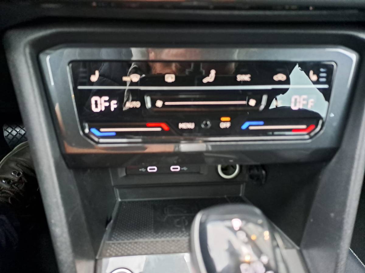 SEAT Tarraco SEAT Tarraco 1.4 TSI e-Hybrid PHEV Xcellence | LED | Trekhaak | ACC | Stoel- en stuurverwarming | Keyless | All-seasons |