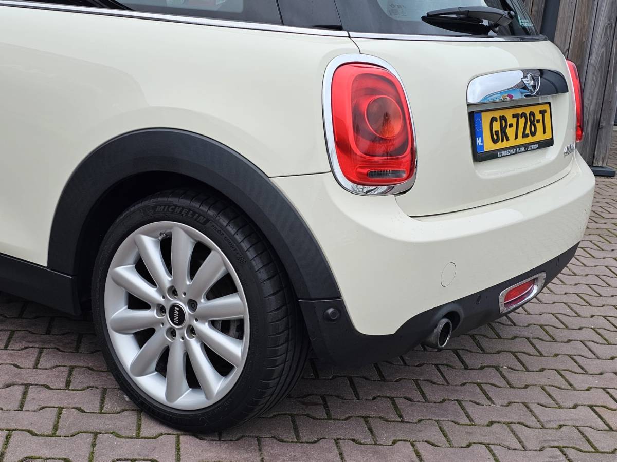 MINI Cooper MINI Mini 1.5  Cooper Business | Automaat | LED | Airco | Cruise | Navi | PDC | LMV |