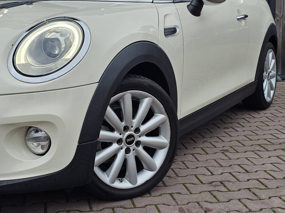 MINI Cooper MINI Mini 1.5  Cooper Business | Automaat | LED | Airco | Cruise | Navi | PDC | LMV |