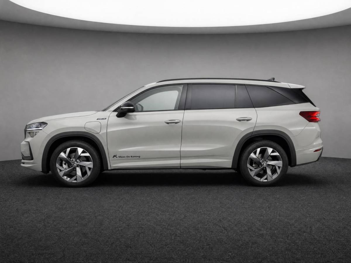 Škoda Kodiaq Škoda Kodiaq Sportline Business 1.5 TSI PHEV 150 kW / 204 PK Plug-Inn Hybride | Panorama dak | Trekhaak wegklapbaar | Comfort pakket | 19 Inch!