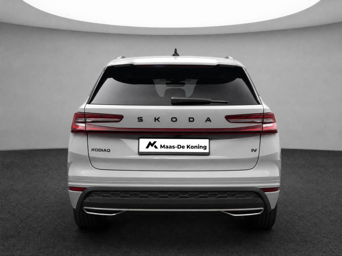 Škoda Kodiaq Škoda Kodiaq Sportline Business 1.5 TSI PHEV 150 kW / 204 PK Plug-Inn Hybride | Panorama dak | Trekhaak wegklapbaar | Comfort pakket | 19 Inch!