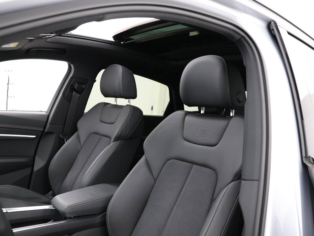 Audi e-tron Audi e-tron Sportback 50 Quattro 313pk S Edition 71 kWh · Panoramadak · 360 Camera · Luchtvering · Virtual Mirrors · Elek. Stoelen · Keyless ·