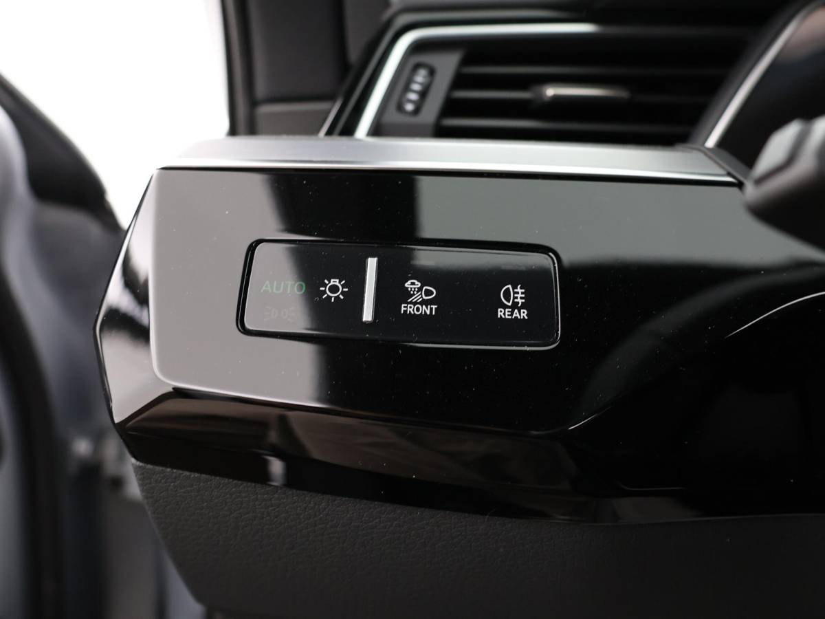 Audi e-tron Audi e-tron Sportback 50 Quattro 313pk S Edition 71 kWh · Panoramadak · 360 Camera · Luchtvering · Virtual Mirrors · Elek. Stoelen · Keyless ·