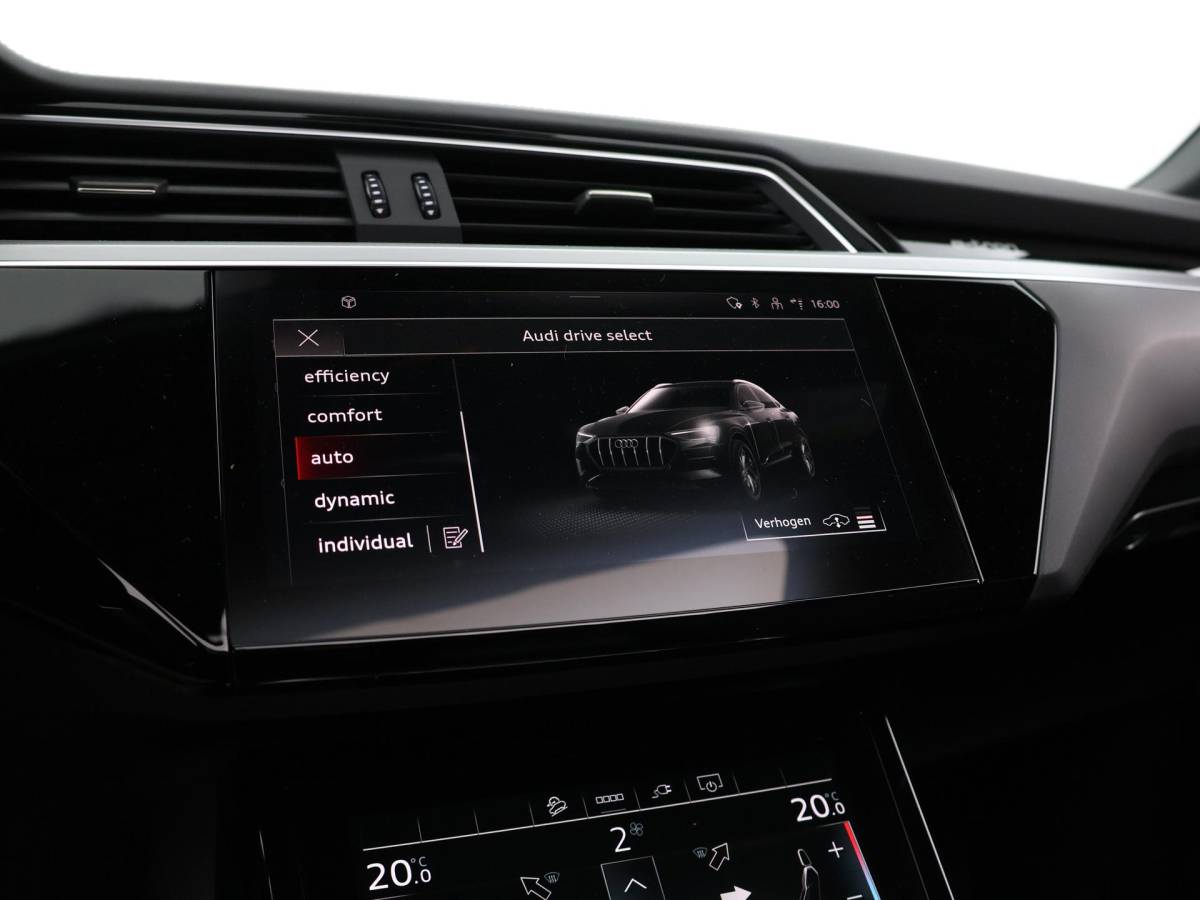 Audi e-tron Audi e-tron Sportback 50 Quattro 313pk S Edition 71 kWh · Panoramadak · 360 Camera · Luchtvering · Virtual Mirrors · Elek. Stoelen · Keyless ·